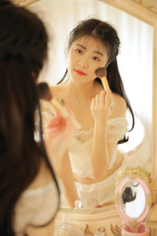 迷人的保姆线观电影